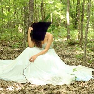 Prom dress /evening dress/ gown